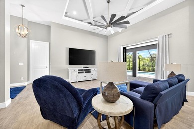 GOLF VIEWS! BEAUTIFUL 3 BEDROOM, 2 BATH, 3-CAR GARAGE HOME IN - photo 7
