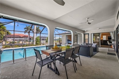 Welcome to your waterfront paradise in Southwest Cape Coral! - photo 1