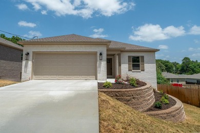 Discover quality craftsmanship and modern comfort in this - photo 1