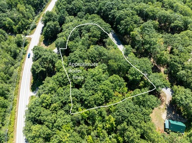 Beautiful wooded subdivision. Only 2 lots left of original 14 - photo 4