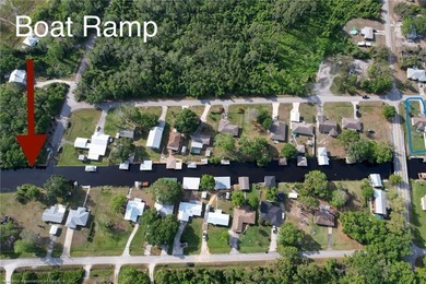WATERFRONT HOME on almost 1/2 acre. Dock with boathouse and lift - photo 7
