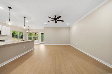Discover quality craftsmanship and modern comfort in this - photo 8