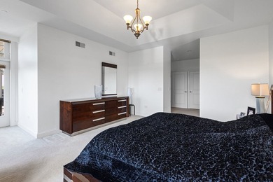 Corner Penthouse Condo for Sale - Luxury 3 Bedroom, 2 Bath with - photo 11