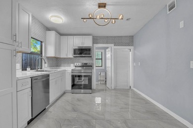 Fully updated 3BR/2BA home in historic North Palm Beach with 1 - photo 11