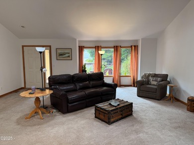 Award Winning Little Whale Cove Community! Spacious one level - photo 12
