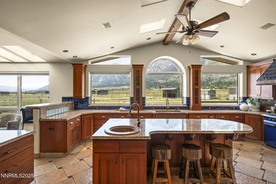 Welcome to your dream horse property! Tucked behind an automatic - photo 19