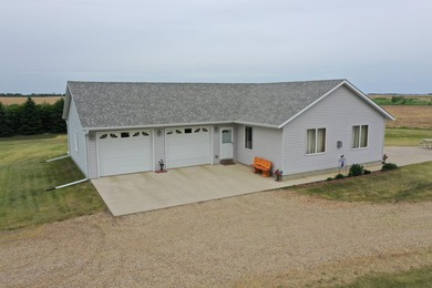 Showings Begin THURSDAY JUNE 4TH. The best of both worlds - 18 - photo 3