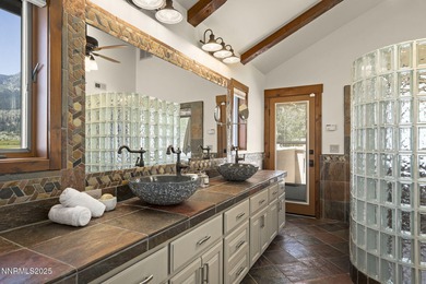 Welcome to your dream horse property! Tucked behind an automatic - photo 27