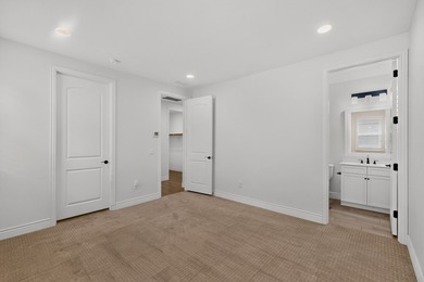 Highly sought-after Aubrey model with Casita. Recently added - photo 28