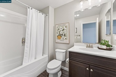 Modern elegance meets everyday comfort in this stunning - photo 29