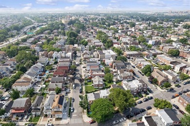 Welcome 3046 Coddington Ave, Bronx NY 10461 beautifully - photo 2