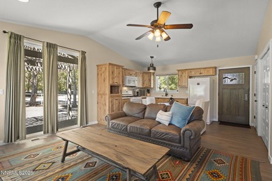 Welcome to your dream horse property! Tucked behind an automatic - photo 33