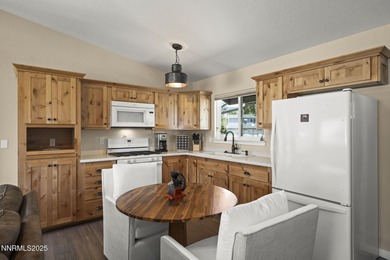 Welcome to your dream horse property! Tucked behind an automatic - photo 35