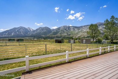 Welcome to your dream horse property! Tucked behind an automatic - photo 39