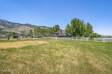 Welcome to your dream horse property! Tucked behind an automatic - photo 41