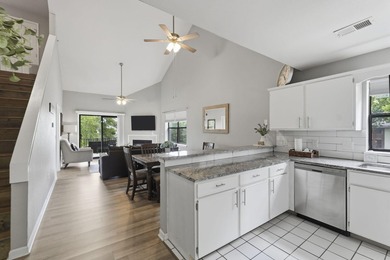 Welcome to one of the best opportunities in Pointe Royale! This - photo 2