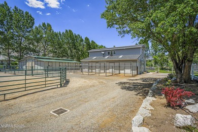 Welcome to your dream horse property! Tucked behind an automatic - photo 54