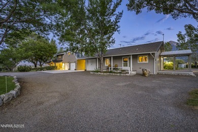 Welcome to your dream horse property! Tucked behind an automatic - photo 59