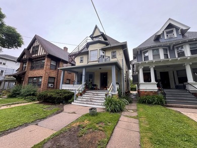 4 unit apartment complex located just 2 blocks off Williamson St - photo 4