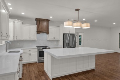 6 bed/4.5 bath newly renovated home in the exclusive, gated Blue - photo 6