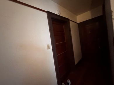 4 unit apartment complex located just 2 blocks off Williamson St - photo 10