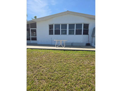 Lake Okeechobee Home For Sale in Okeechobee Florida