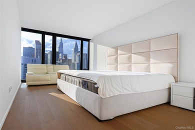 Experience elevated luxury living at One United Nations Park in - photo 10