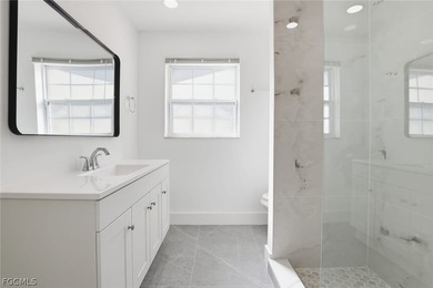 Welcome to your dream home in Cape Coral! This stunning - photo 17