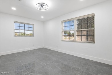 Welcome to your dream home in Cape Coral! This stunning - photo 20