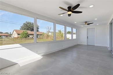 Welcome to your dream home in Cape Coral! This stunning - photo 26