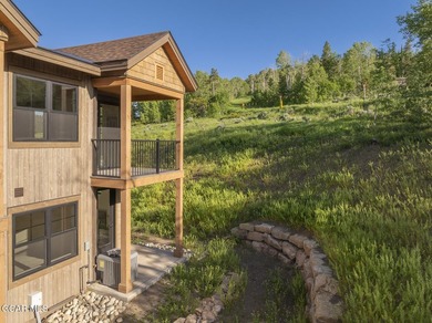 Experience mountain living at its finest in this stunning - photo 6
