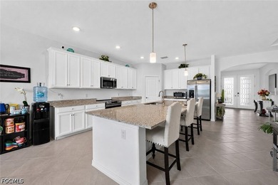 Welcome to refined Florida living in the highly sought-after - photo 3