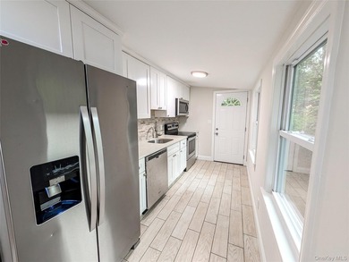 Welcome to 52 King Road, a beautifully renovated 3-bedroom - photo 6