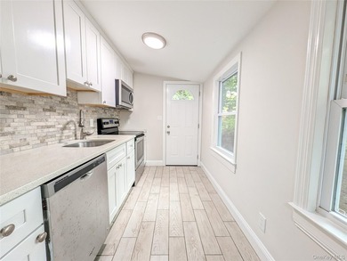 Welcome to 52 King Road, a beautifully renovated 3-bedroom - photo 7