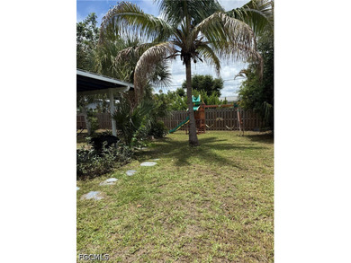 Palmlee Park is a neighborhood in Fort Myers, Florida. Palmlee - photo 2