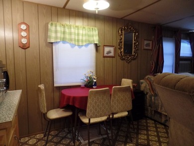 Nestled just one block from Toledo Bend Lake, this tidy two-bed - photo 11