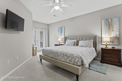 Your Coastal Paradise Awaits. Step into this light and bright - photo 18