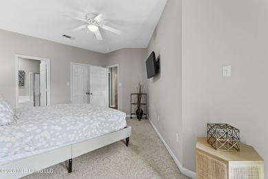 Your Coastal Paradise Awaits. Step into this light and bright - photo 19
