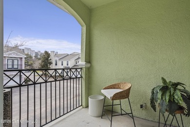 Your Coastal Paradise Awaits. Step into this light and bright - photo 29