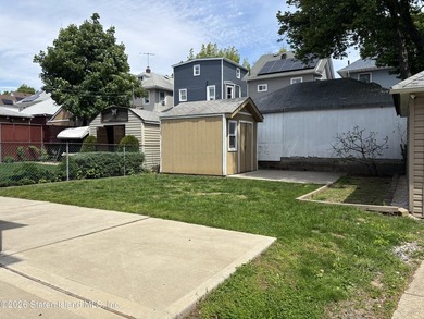 Welcome to 19 Rainbow Ave! Pride of ownership is evident in this - photo 36