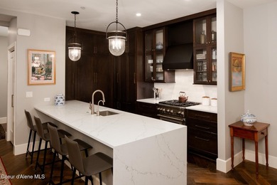 Experience the textures and warmth of refined waterfront living - photo 6