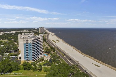 Your Coastal Paradise Awaits. Step into this light and bright - photo 46