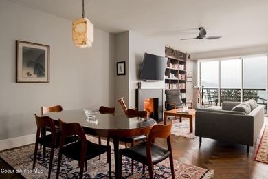 Experience the textures and warmth of refined waterfront living - photo 8