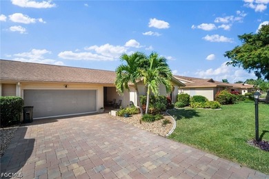 Gorgeous and UPDATED THREE BEDROOM, 2 BA, 2 Car Garage Villa in - photo 1