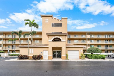 Lake Condo For Sale in Boynton Beach, Florida
