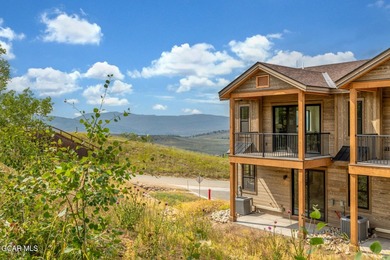 Great 3 Bedroom plus Bonus Bunk Room! This ski-in/ski-out - photo 2