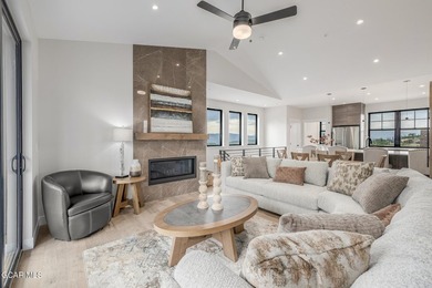 Great 3 Bedroom plus Bonus Bunk Room! This ski-in/ski-out - photo 4