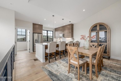 Great 3 Bedroom plus Bonus Bunk Room! This ski-in/ski-out - photo 5