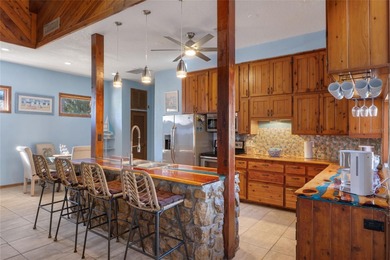 Exceptional Mixed Use Multi-Structure Property Spanning Over 16 - photo 17