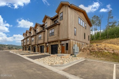 Great 3 Bedroom plus Bonus Bunk Room! This ski-in/ski-out - photo 8